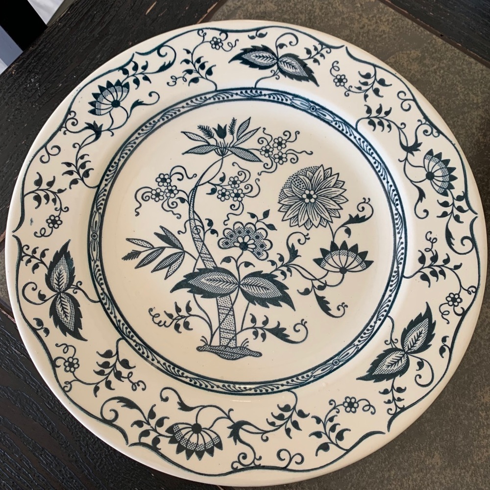 Vintage royal China plate
